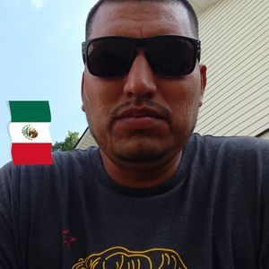 Meet your Posher, Carlos m